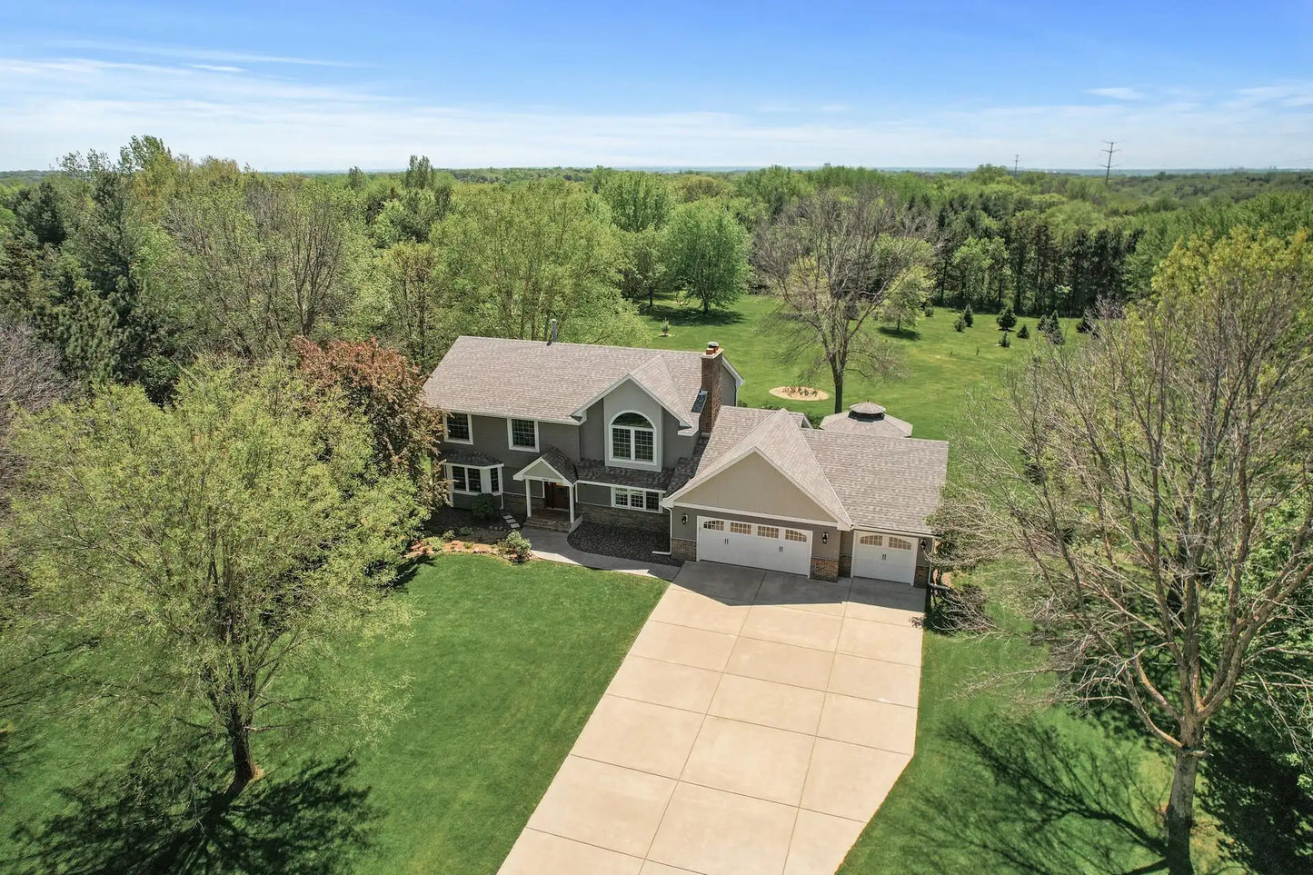 4864 Crown Lane, Woodbury, MN 55129