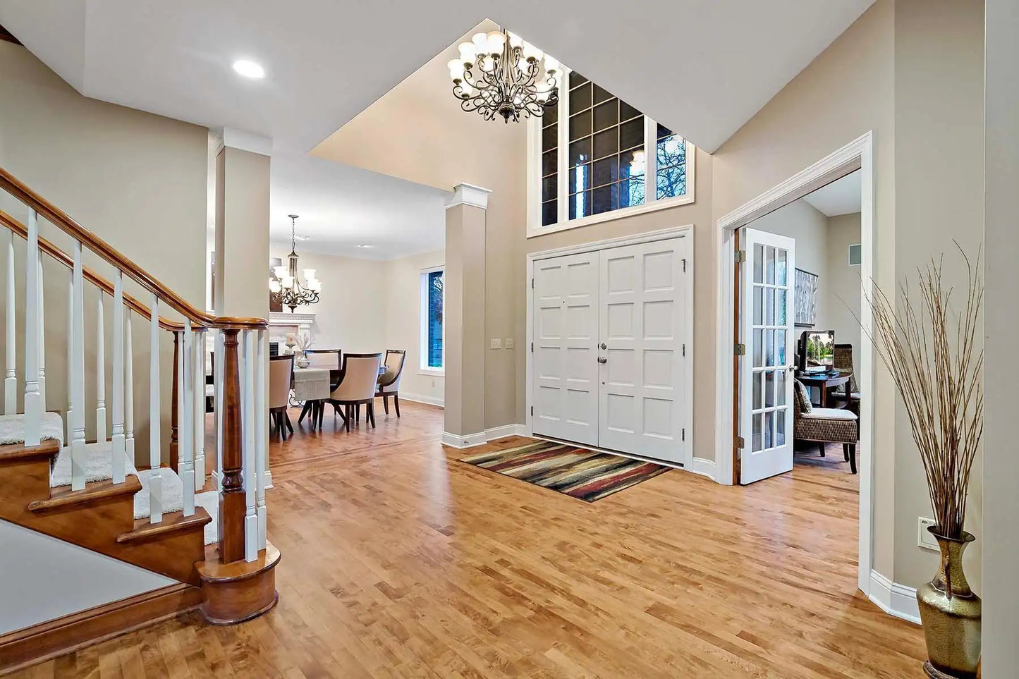 1504 Summit Oaks Court, Burnsville, MN 55337