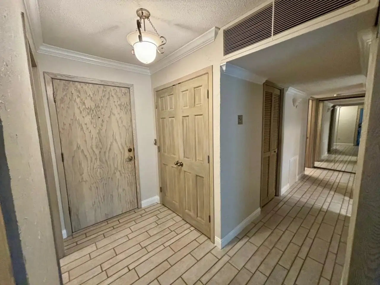 6075 Lincoln Drive, Edina, MN 55436