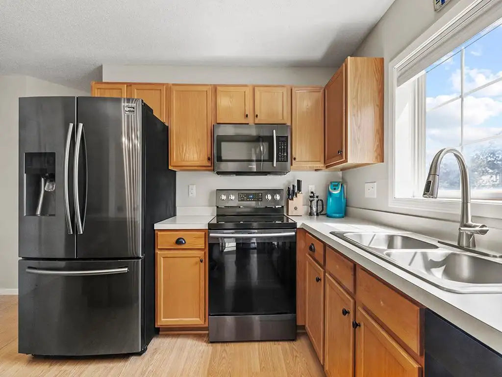 15027 Dunwood Trail, Apple Valley, MN 55124