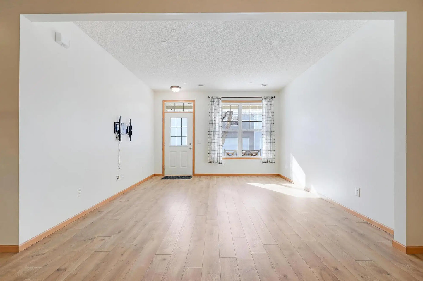 3424 Hazel Trail, Woodbury, MN 55129