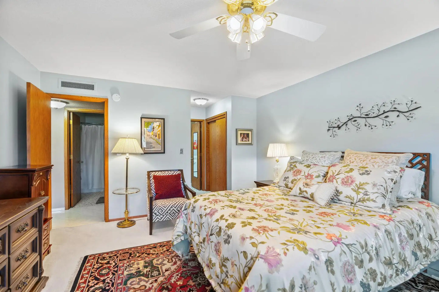2220 Midland Grove Road, Roseville, MN 55113