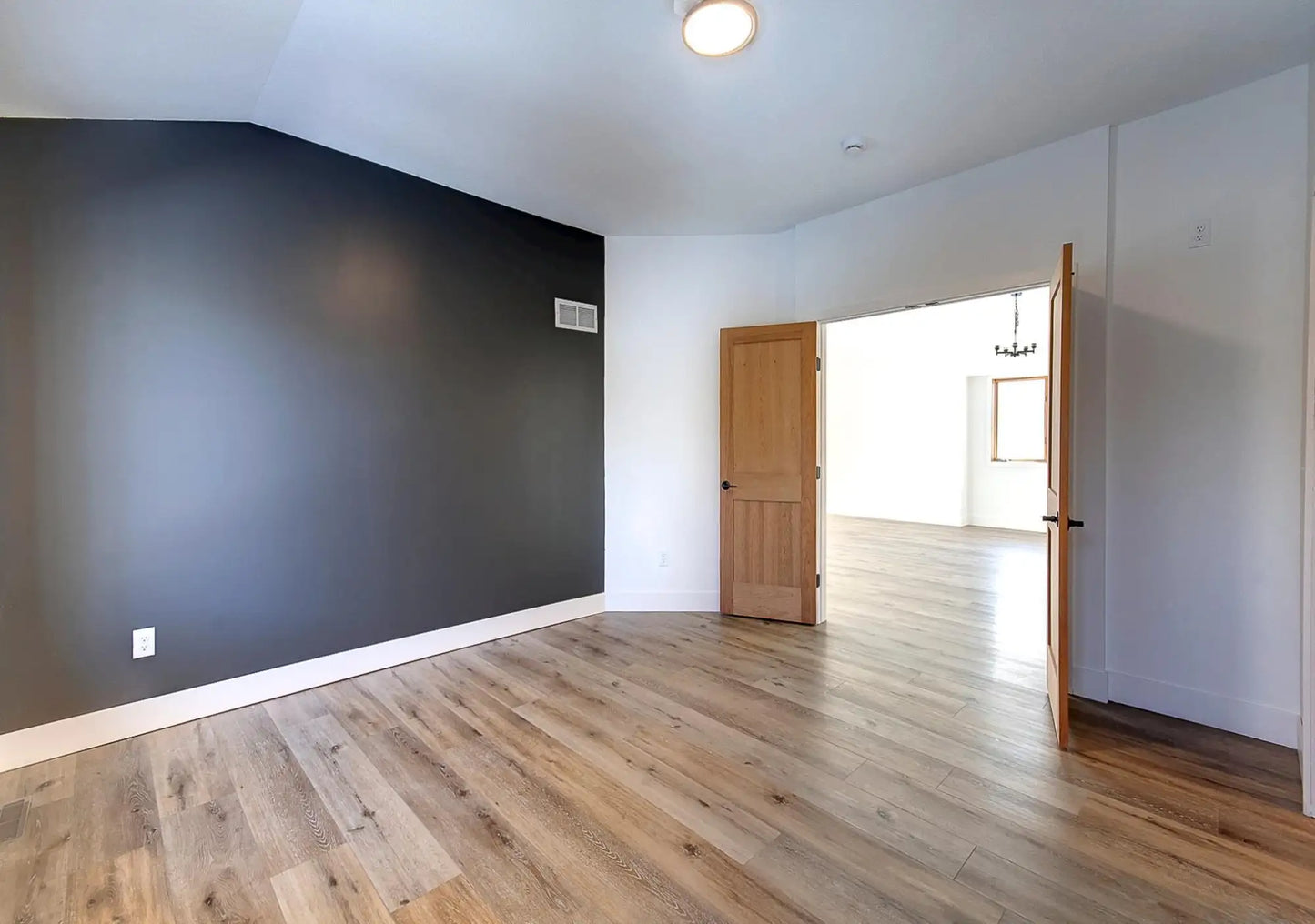 15153 Cates Lake Drive, Prior Lake, MN 55372