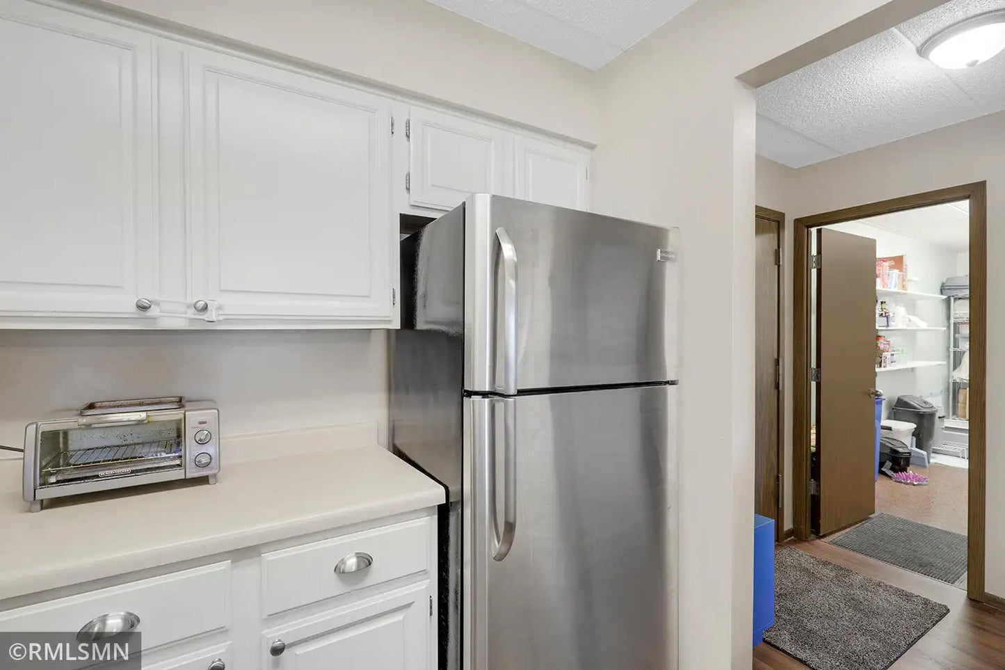 3300 Louisiana Avenue, Saint Louis Park, MN 55426