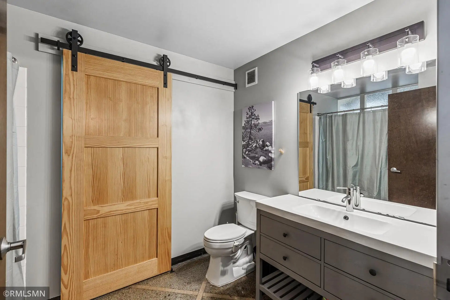 350 Saint Peter Street, Saint Paul, MN 55102