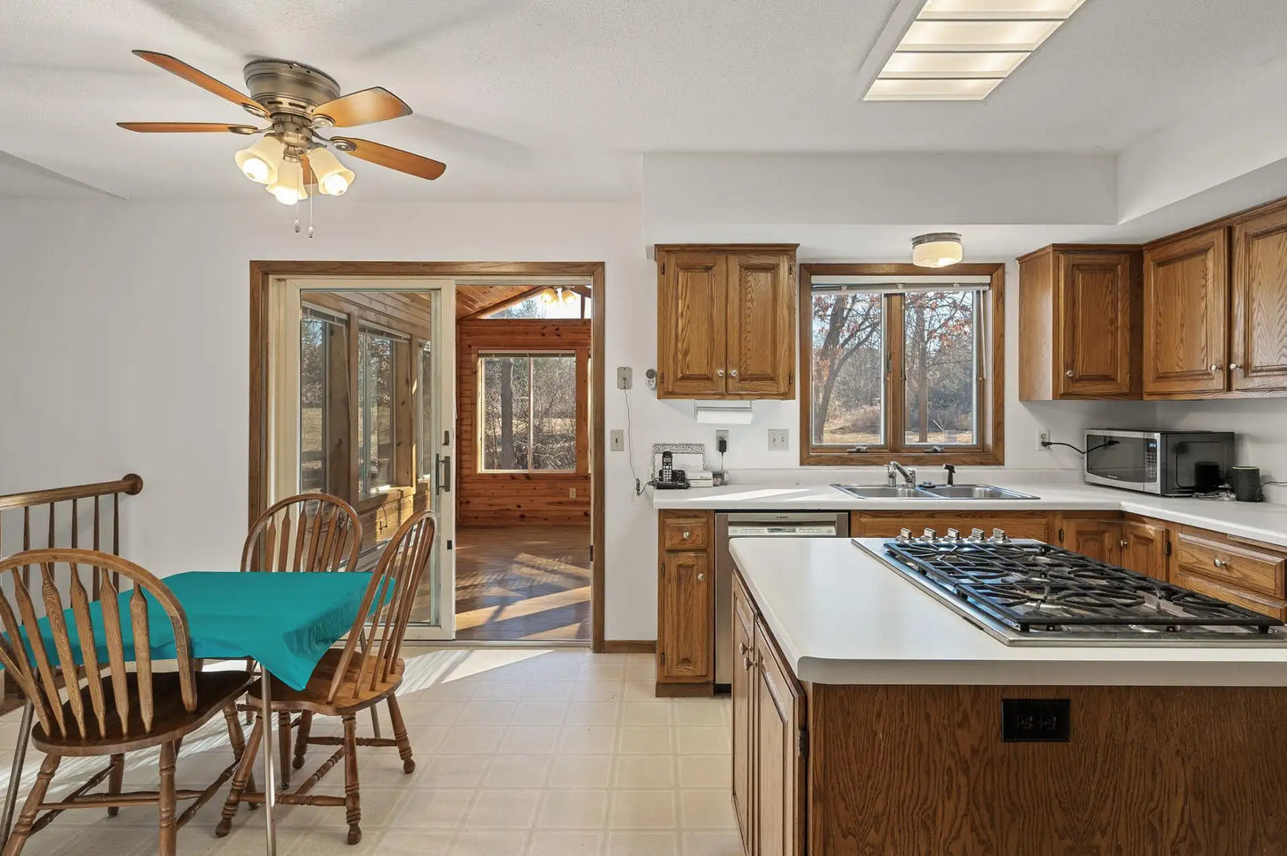 11155 Valley Creek Road, Woodbury, MN 55129