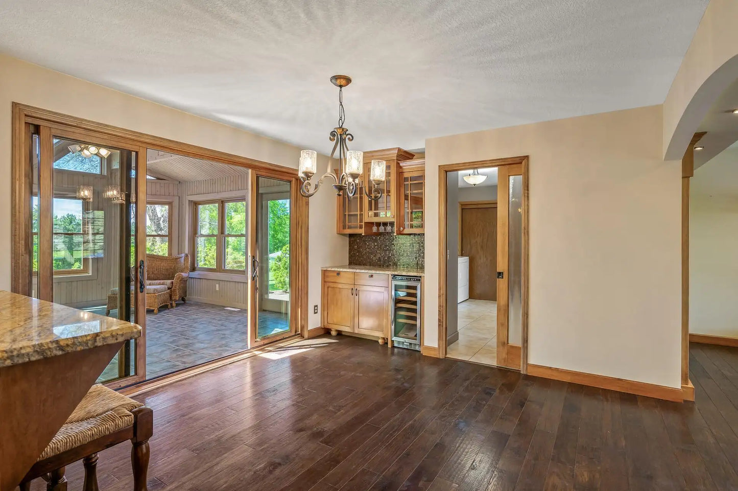 4864 Crown Lane, Woodbury, MN 55129