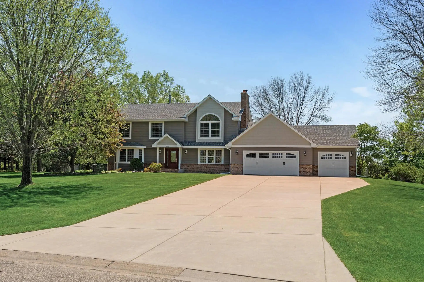 4864 Crown Lane, Woodbury, MN 55129