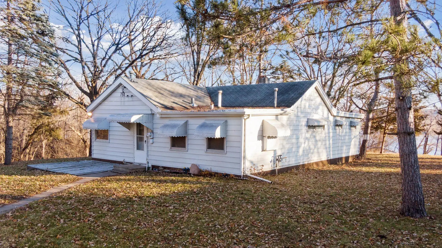 750 Quixote Avenue, Lakeland, MN 55043