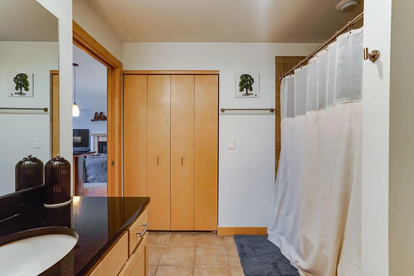 317 Groveland Avenue, Minneapolis, MN 55403