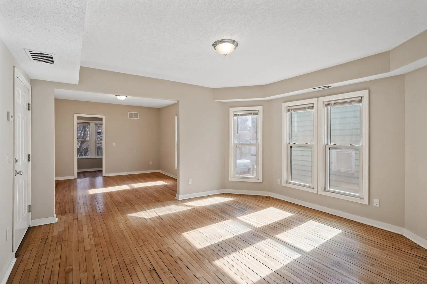 3020 Harriet Avenue, Minneapolis, MN 55408
