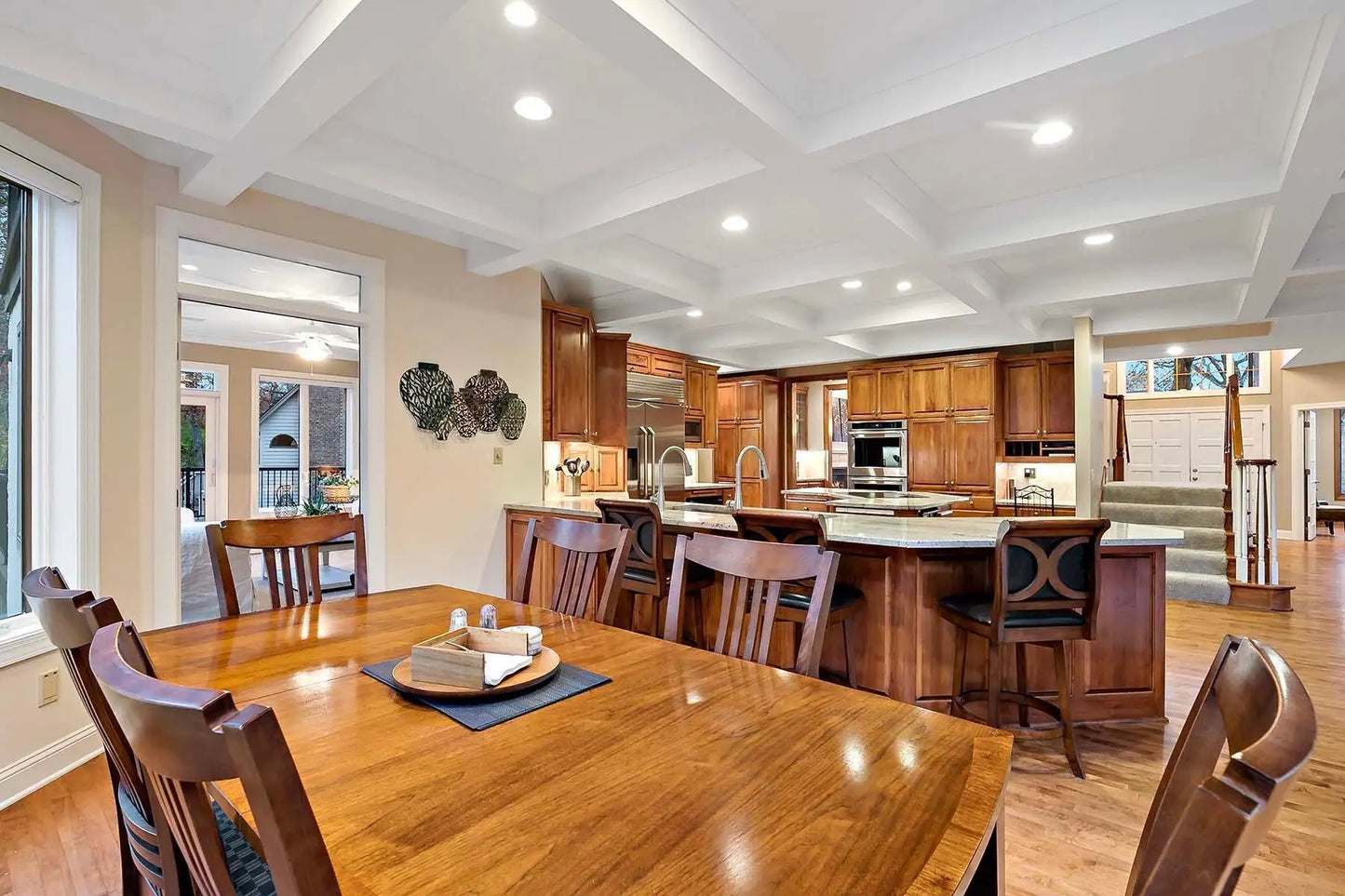 1504 Summit Oaks Court, Burnsville, MN 55337