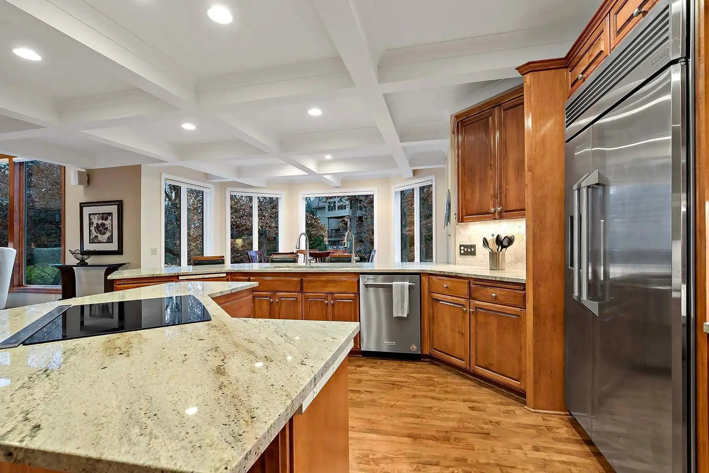 1504 Summit Oaks Court, Burnsville, MN 55337