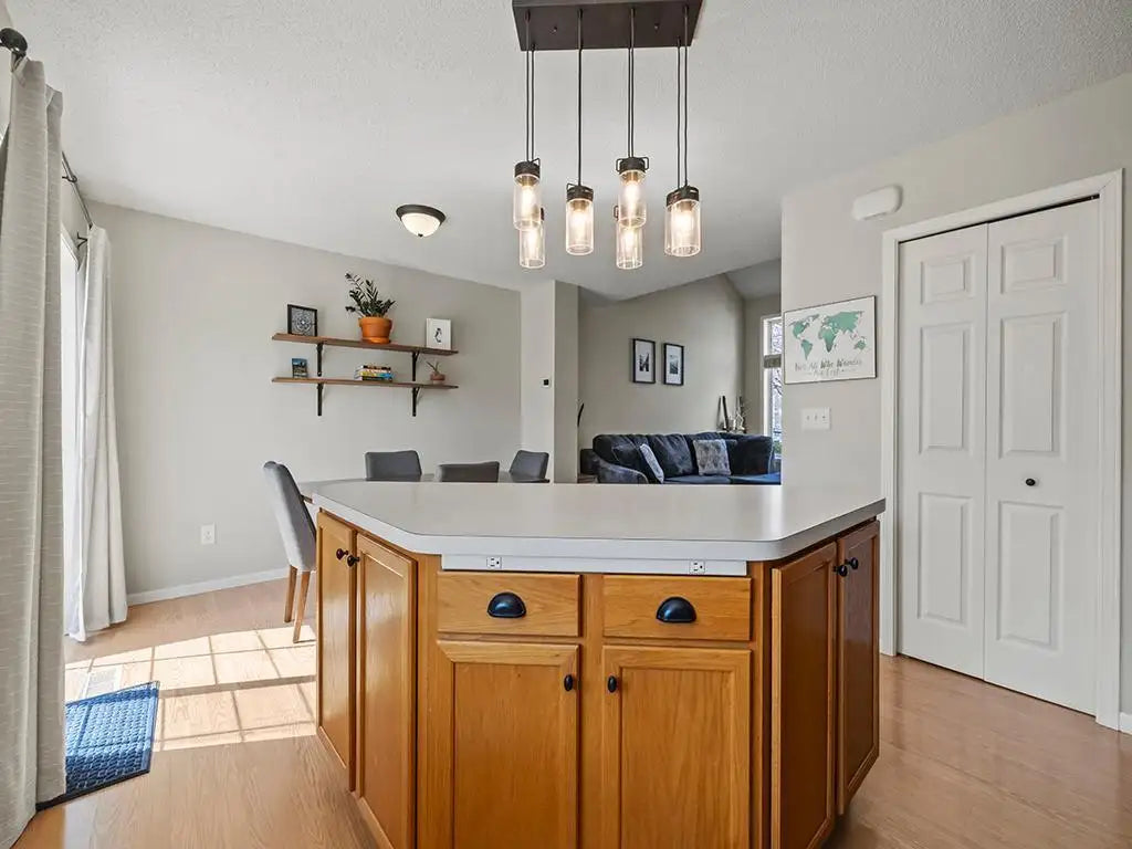 15027 Dunwood Trail, Apple Valley, MN 55124