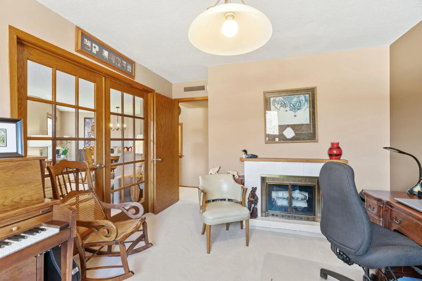2220 Midland Grove Road, Roseville, MN 55113