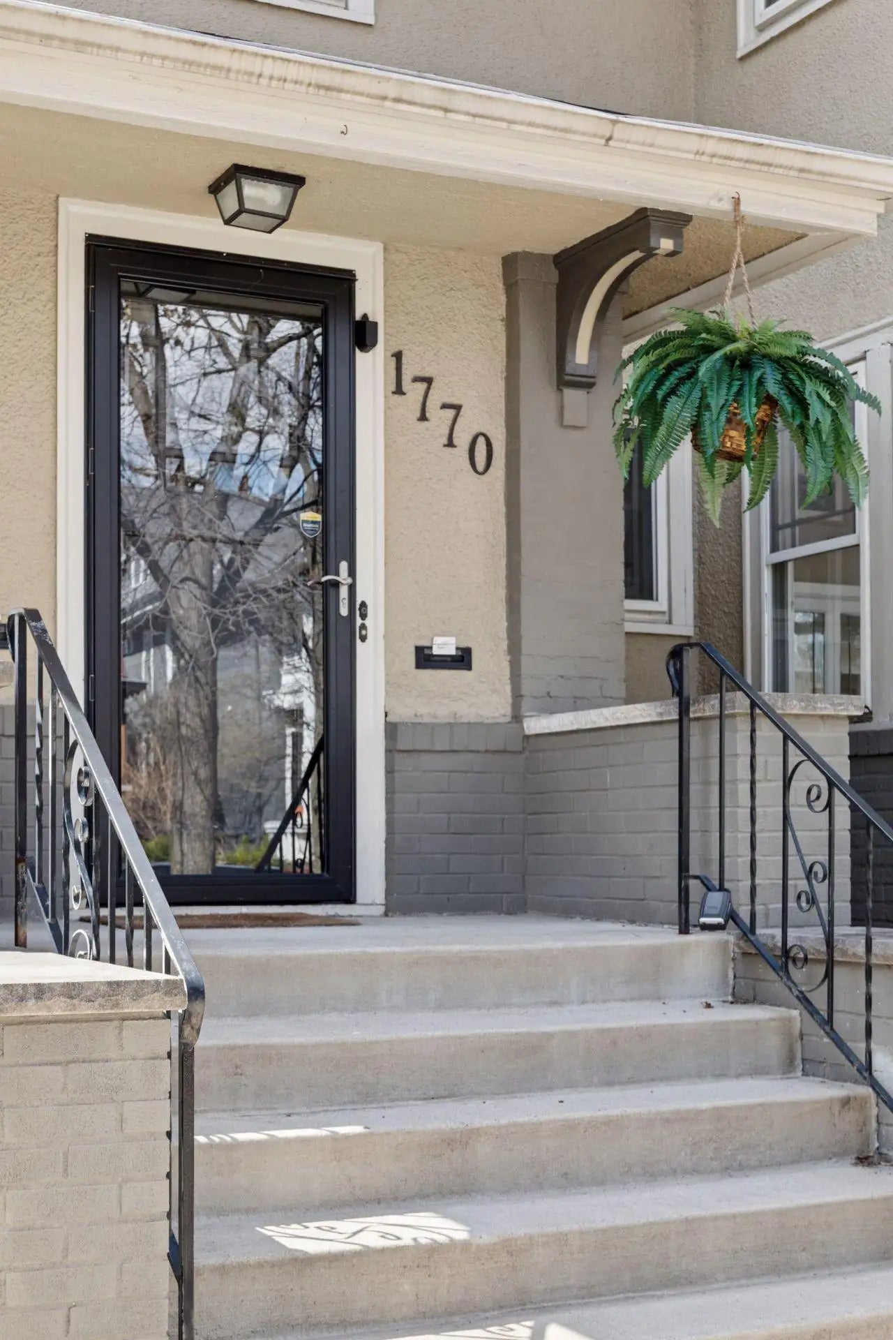 1770 Humboldt Avenue, Minneapolis, MN 55403