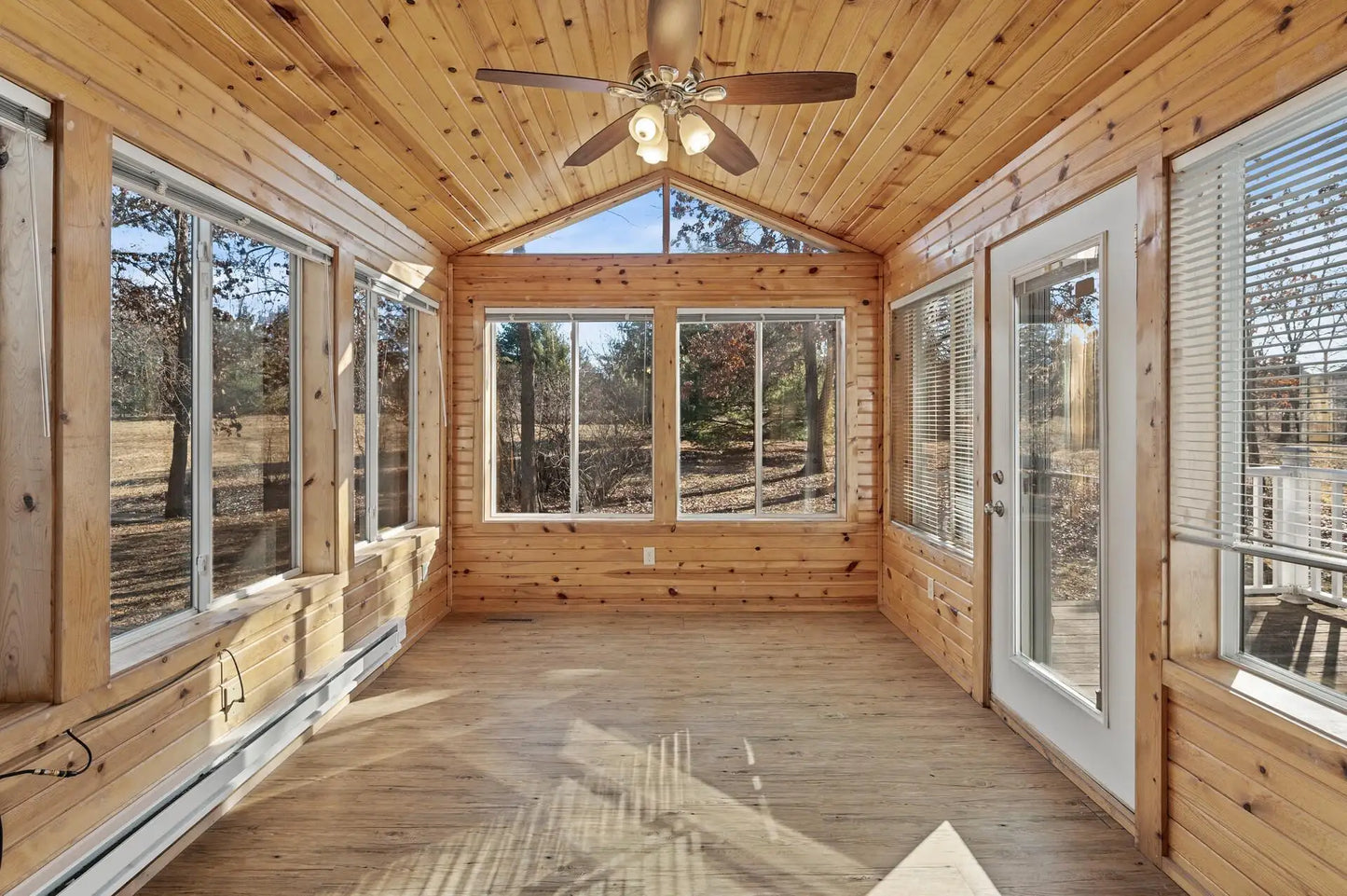 11155 Valley Creek Road, Woodbury, MN 55129