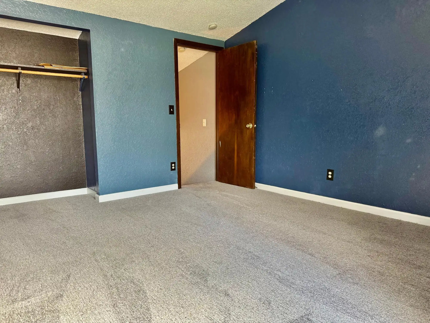 5980 83rd Parkway, Brooklyn Park, MN 55443