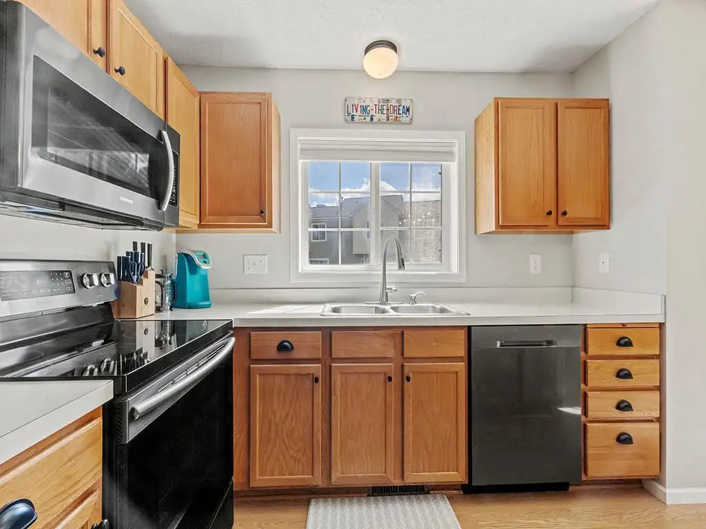 15027 Dunwood Trail, Apple Valley, MN 55124
