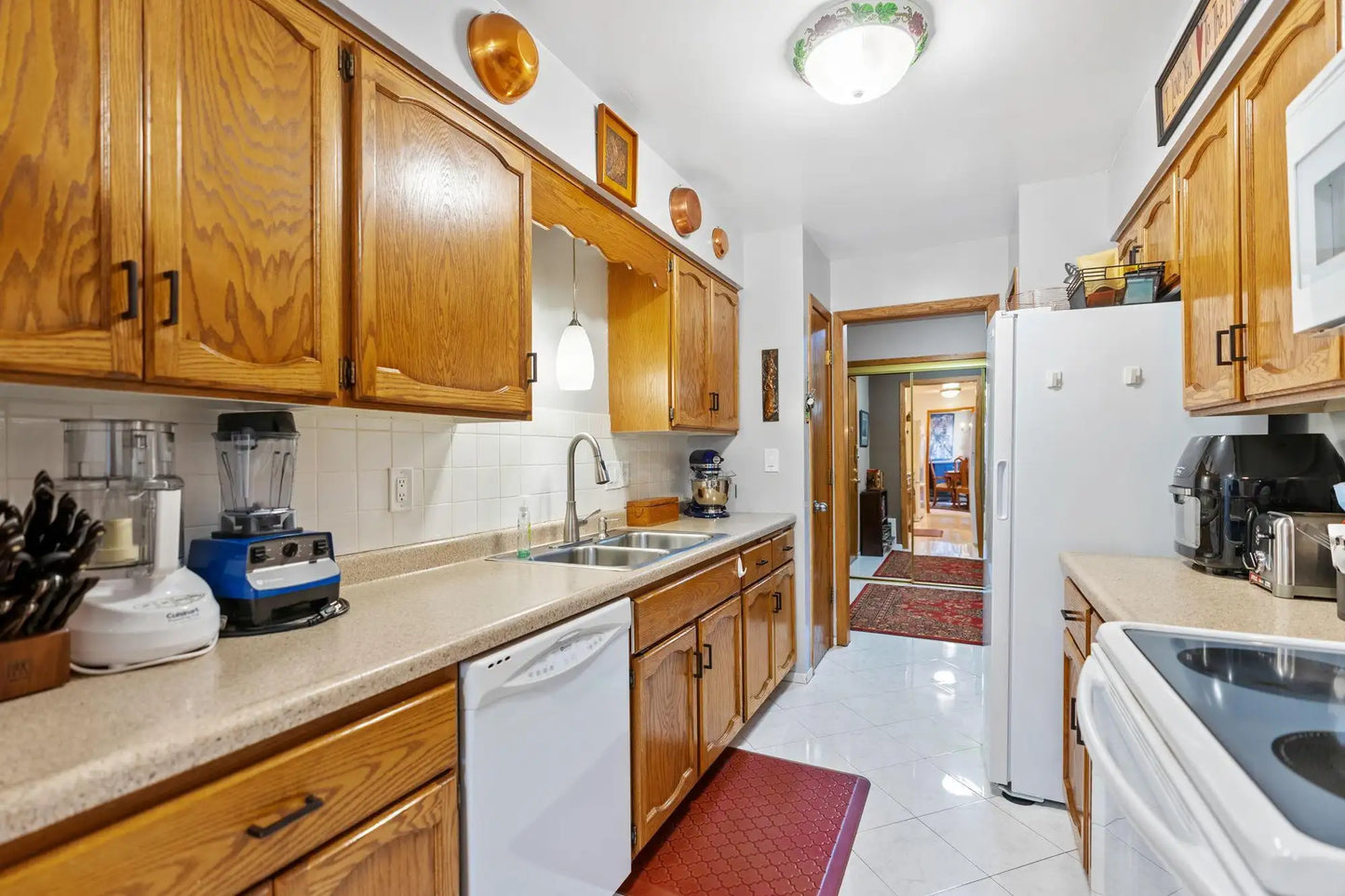 2220 Midland Grove Road, Roseville, MN 55113