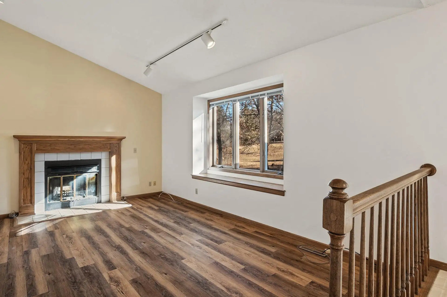 11155 Valley Creek Road, Woodbury, MN 55129