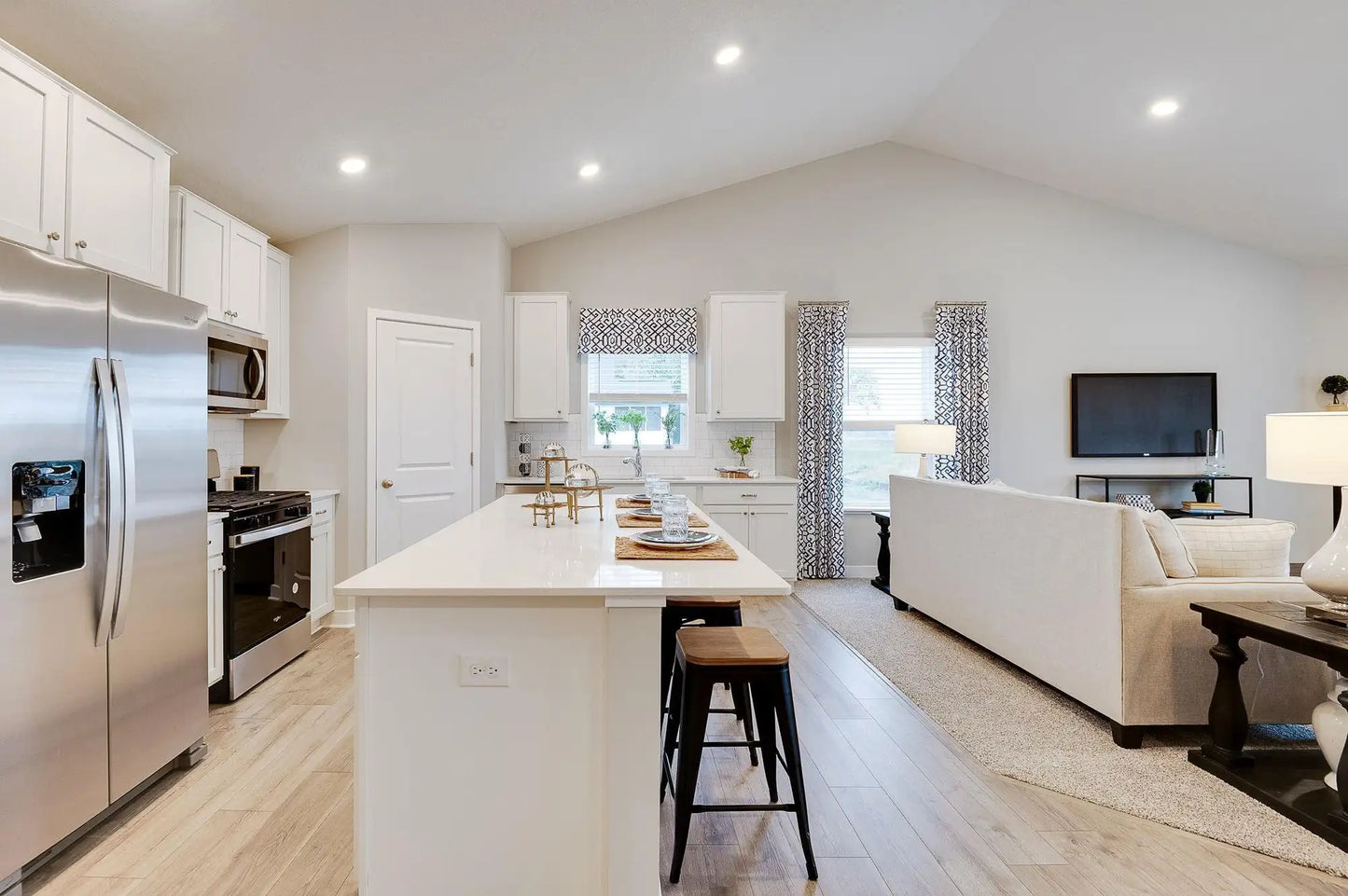 8864 Jorgensen Avenue, Cottage Grove, MN 55016