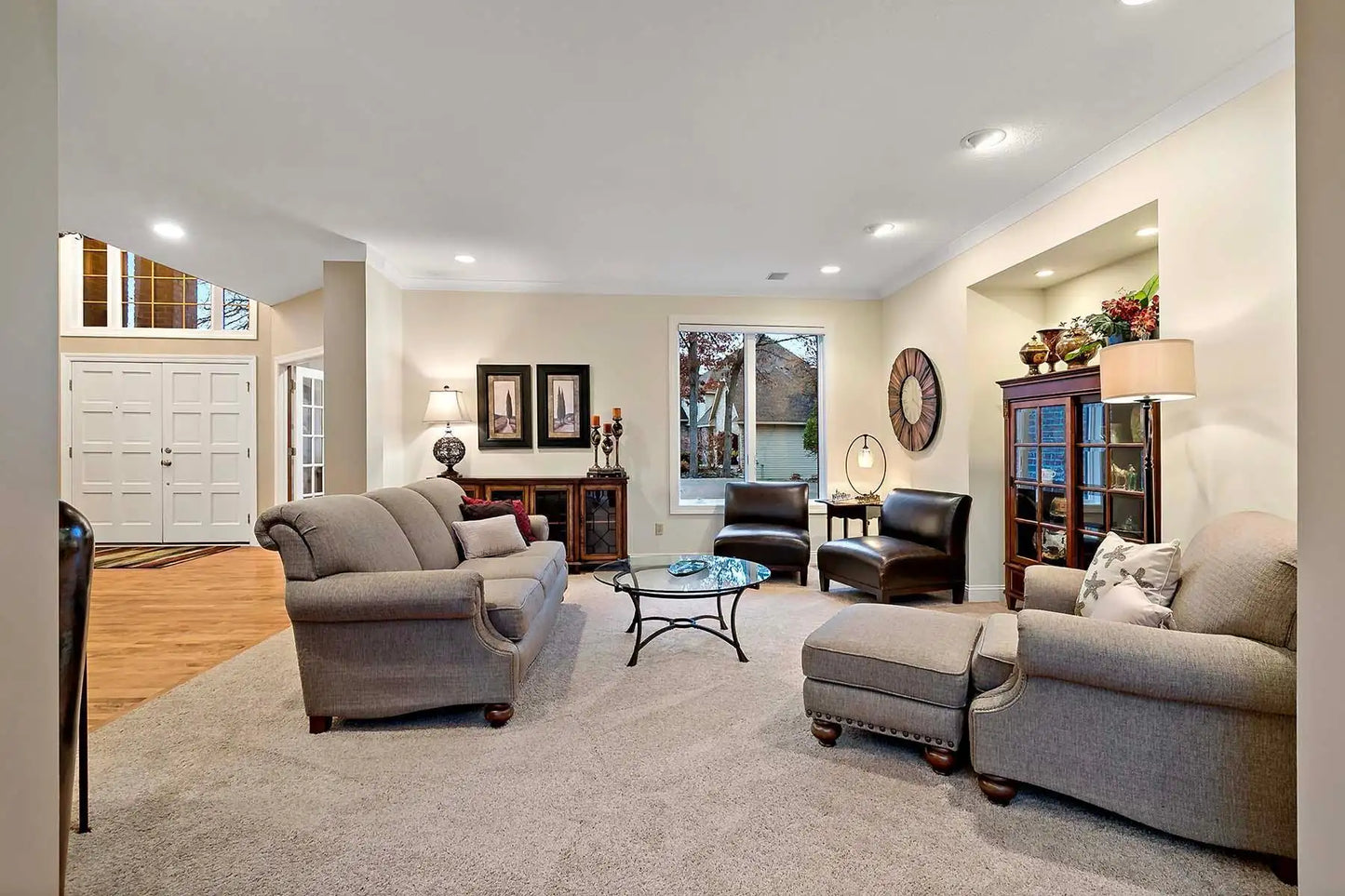 1504 Summit Oaks Court, Burnsville, MN 55337