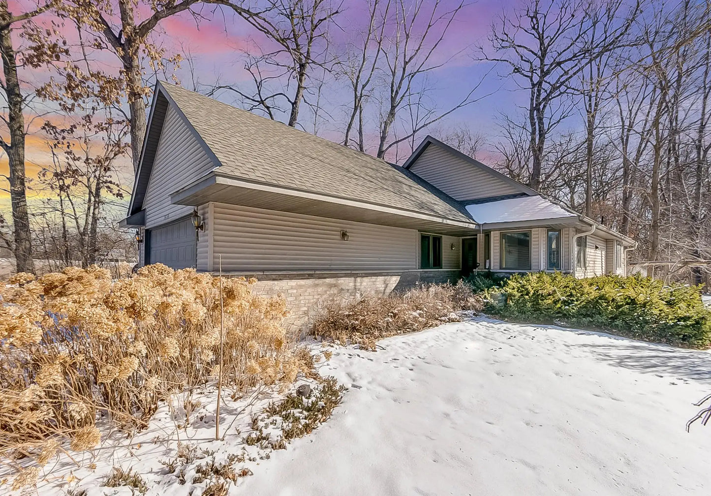 15153 Cates Lake Drive, Prior Lake, MN 55372