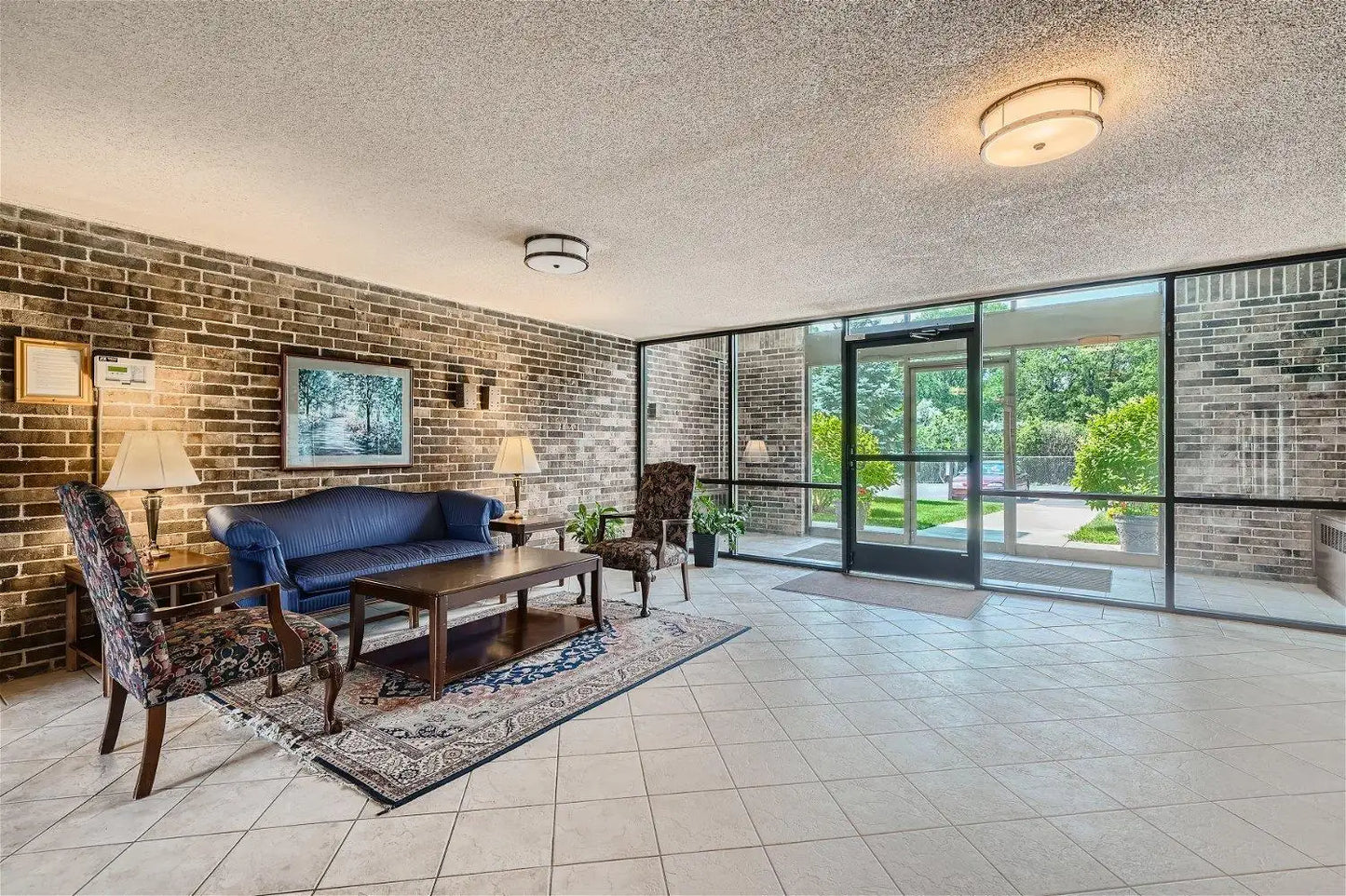 2220 Midland Grove Road, Roseville, MN 55113