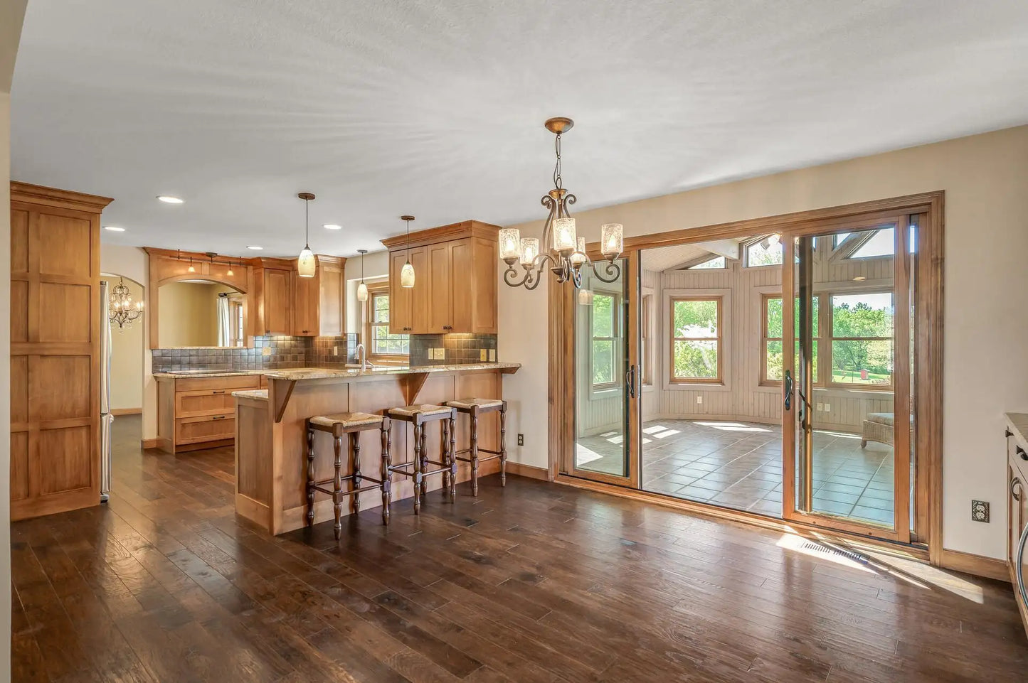 4864 Crown Lane, Woodbury, MN 55129