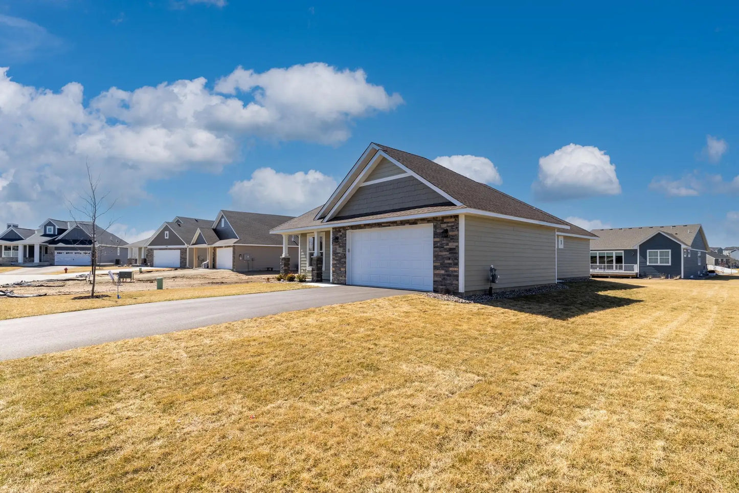 17949 Granite Court, Lakeville, MN 55044