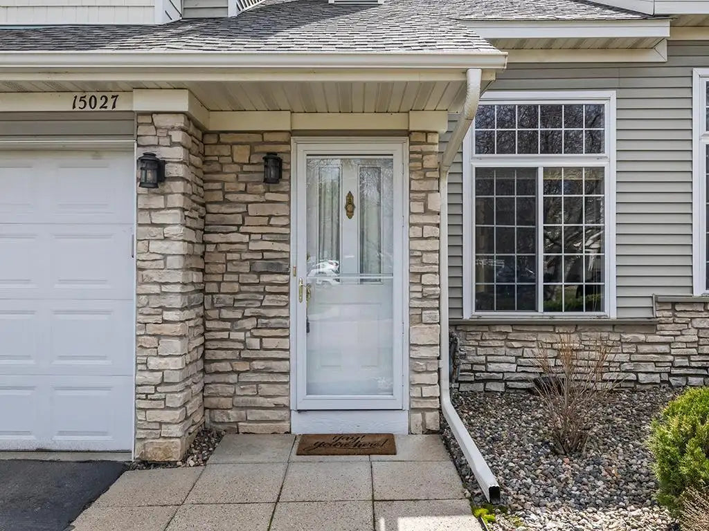 15027 Dunwood Trail, Apple Valley, MN 55124