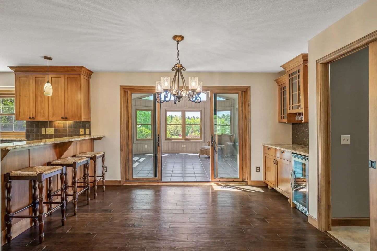 4864 Crown Lane, Woodbury, MN 55129