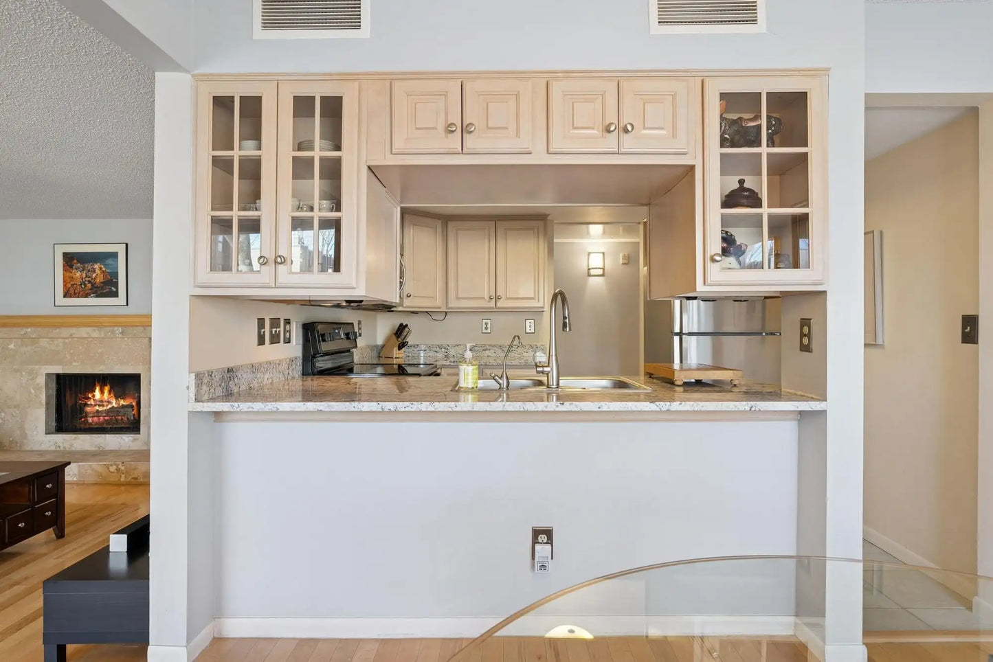 6075 Lincoln Drive, Edina, MN 55436
