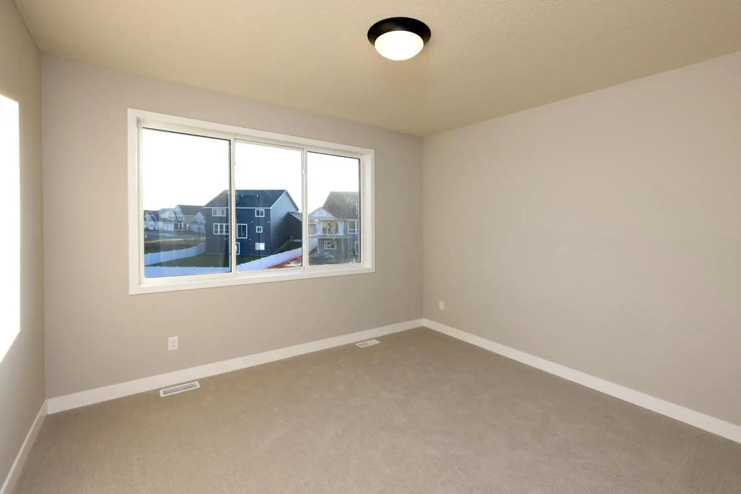 2040 Tamarack Road, Carver, MN 55315