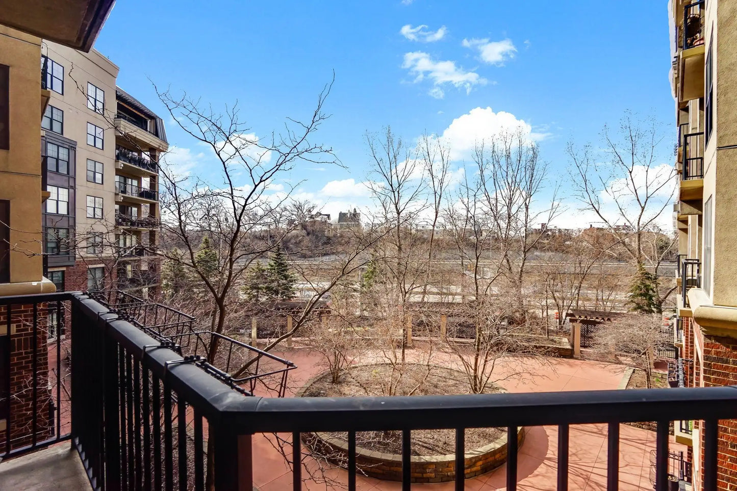 317 Groveland Avenue, Minneapolis, MN 55403