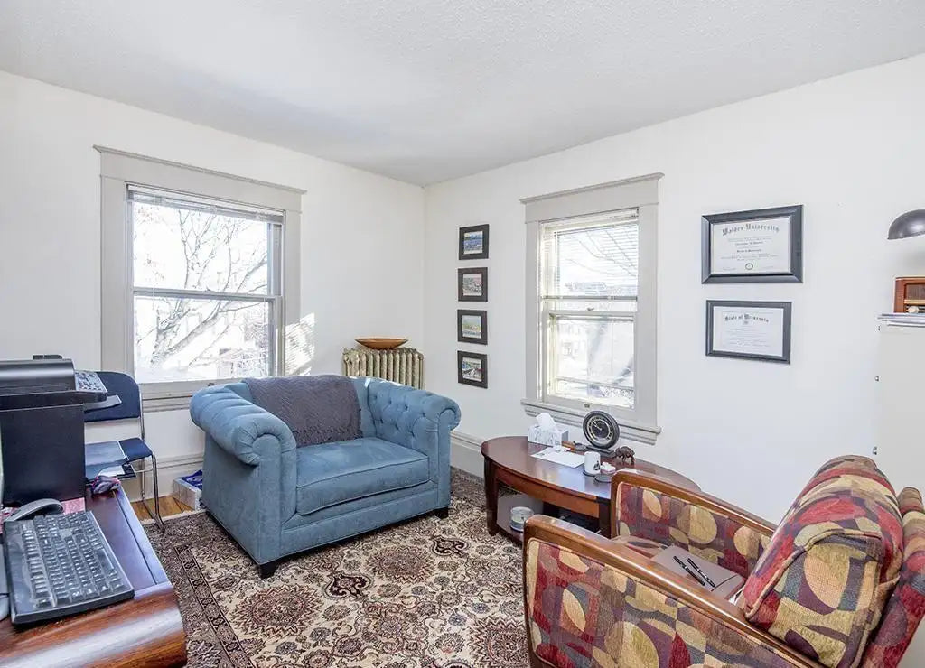 1684 Selby Avenue, Saint Paul, MN 55104