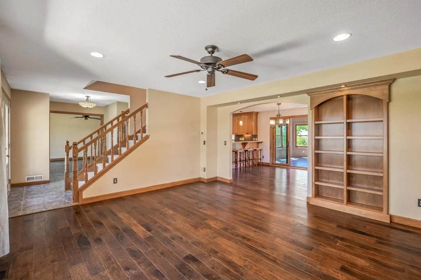 4864 Crown Lane, Woodbury, MN 55129