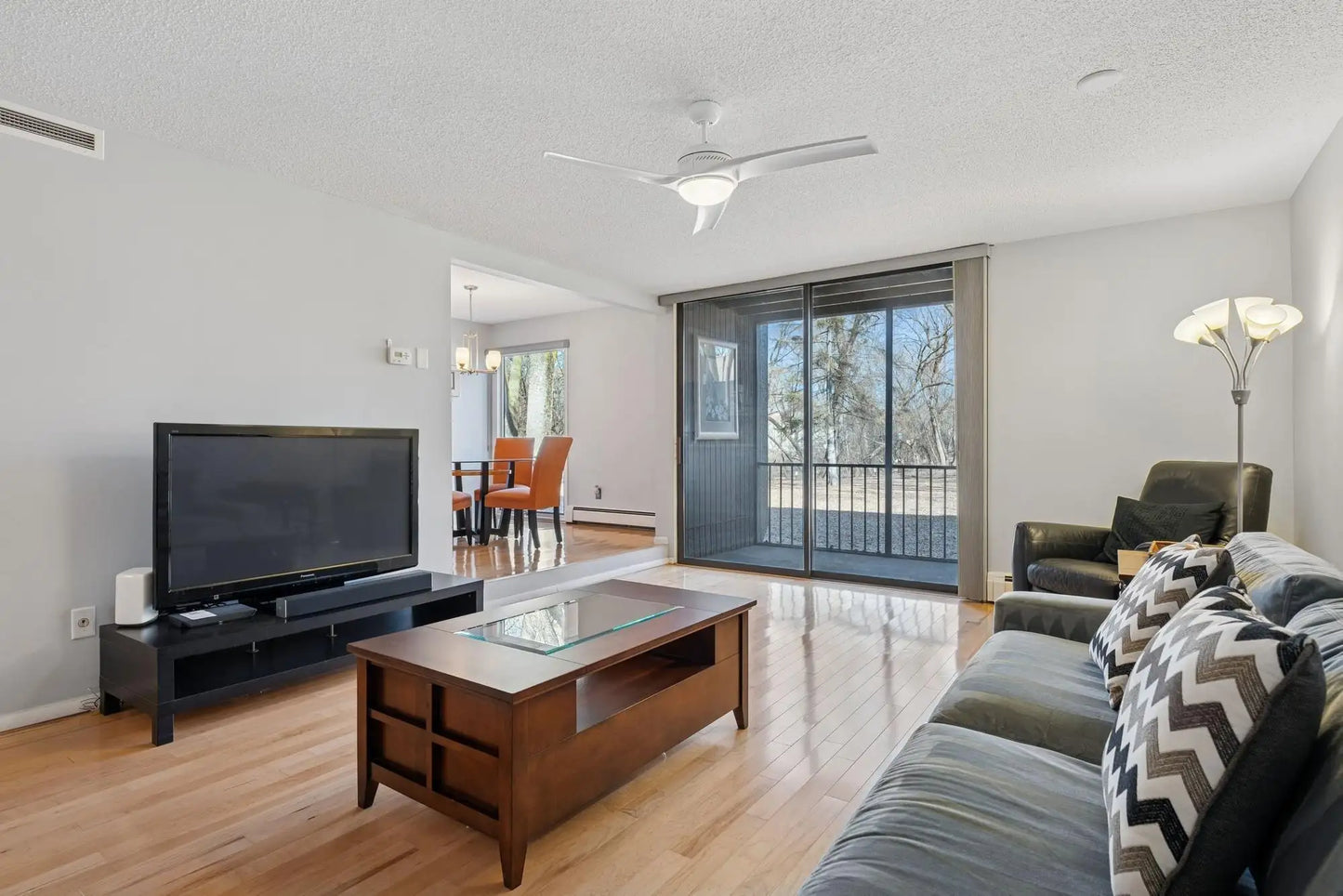 6075 Lincoln Drive, Edina, MN 55436