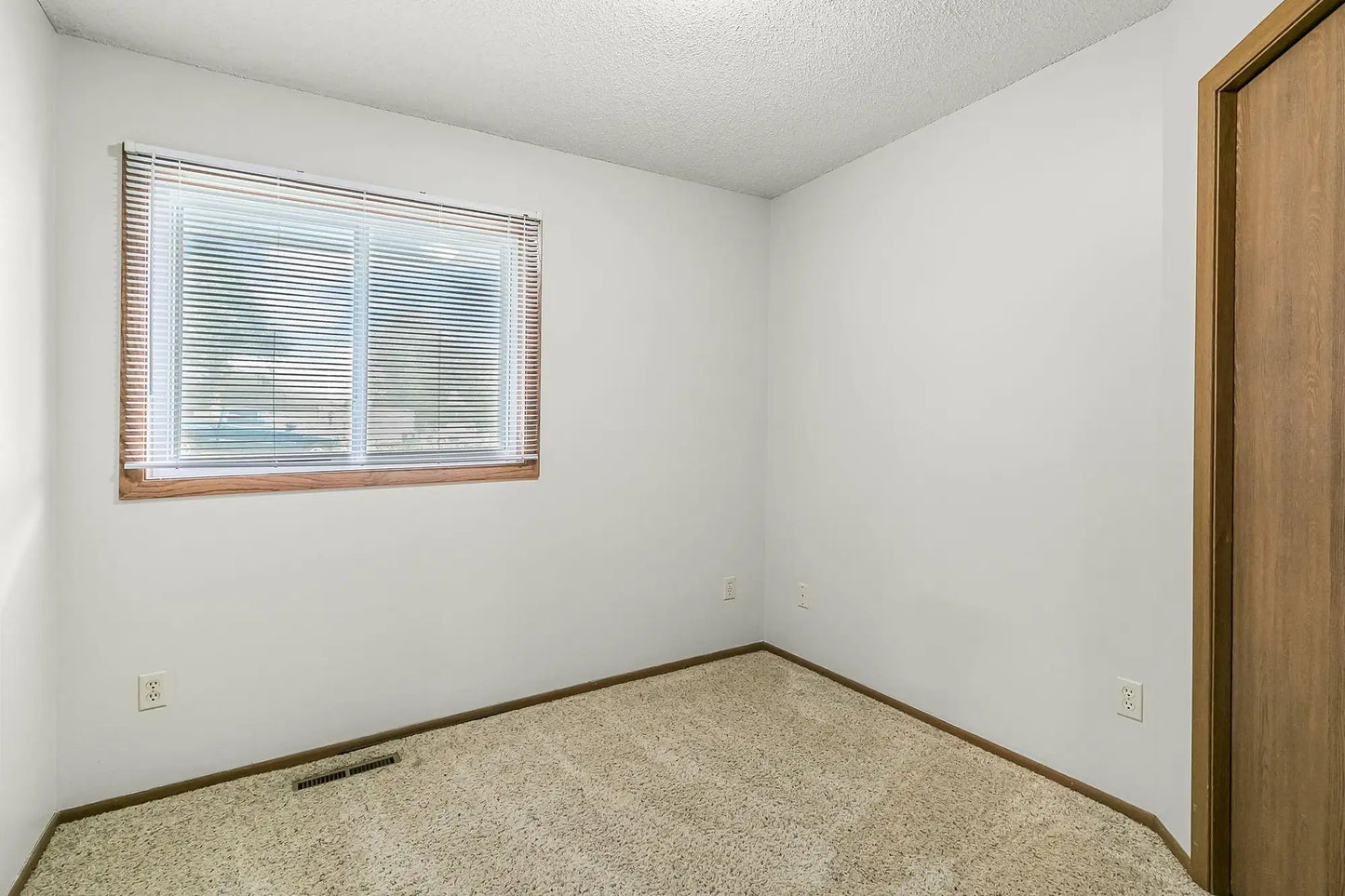 4465 Westdel Road, Farmington, MN 55024