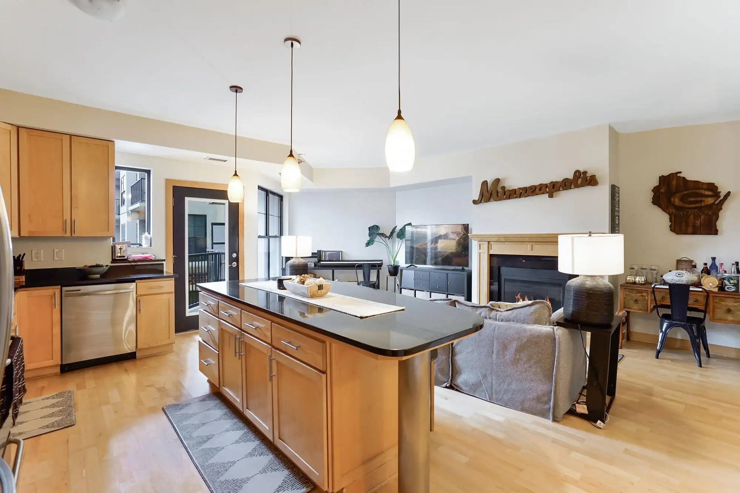 317 Groveland Avenue, Minneapolis, MN 55403