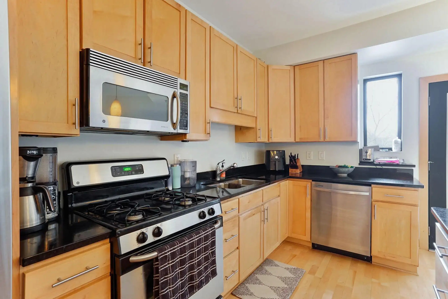 317 Groveland Avenue, Minneapolis, MN 55403