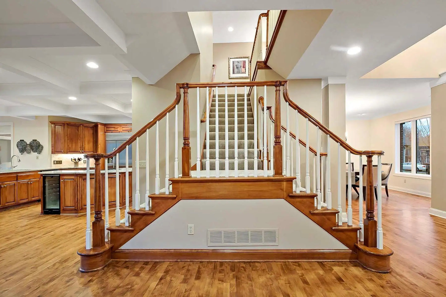 1504 Summit Oaks Court, Burnsville, MN 55337