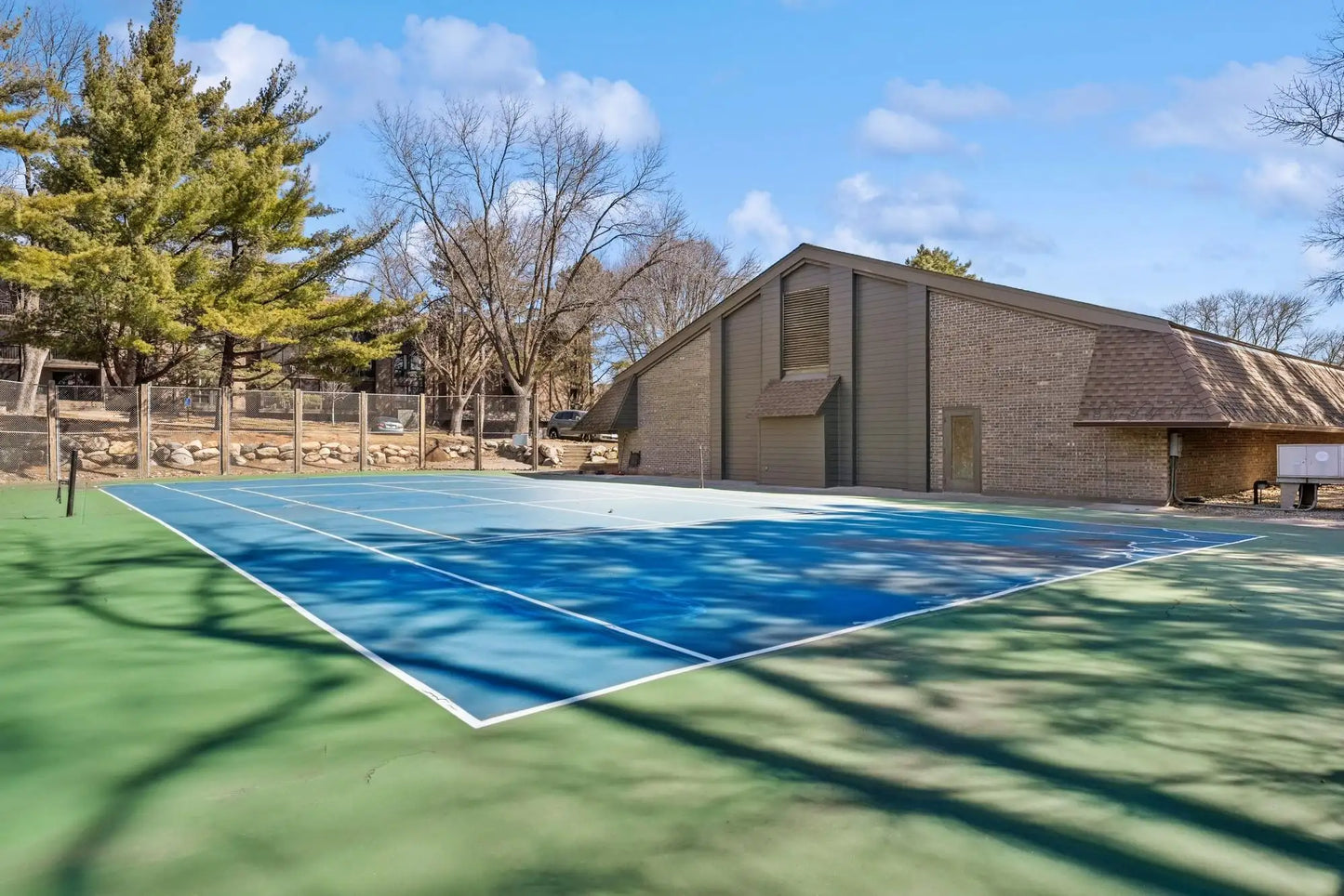 6075 Lincoln Drive, Edina, MN 55436