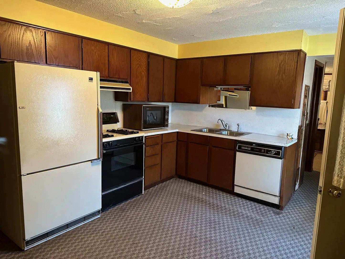 750 Quixote Avenue, Lakeland, MN 55043